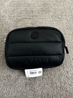 Lululemon everywhere belt bag - NEW**